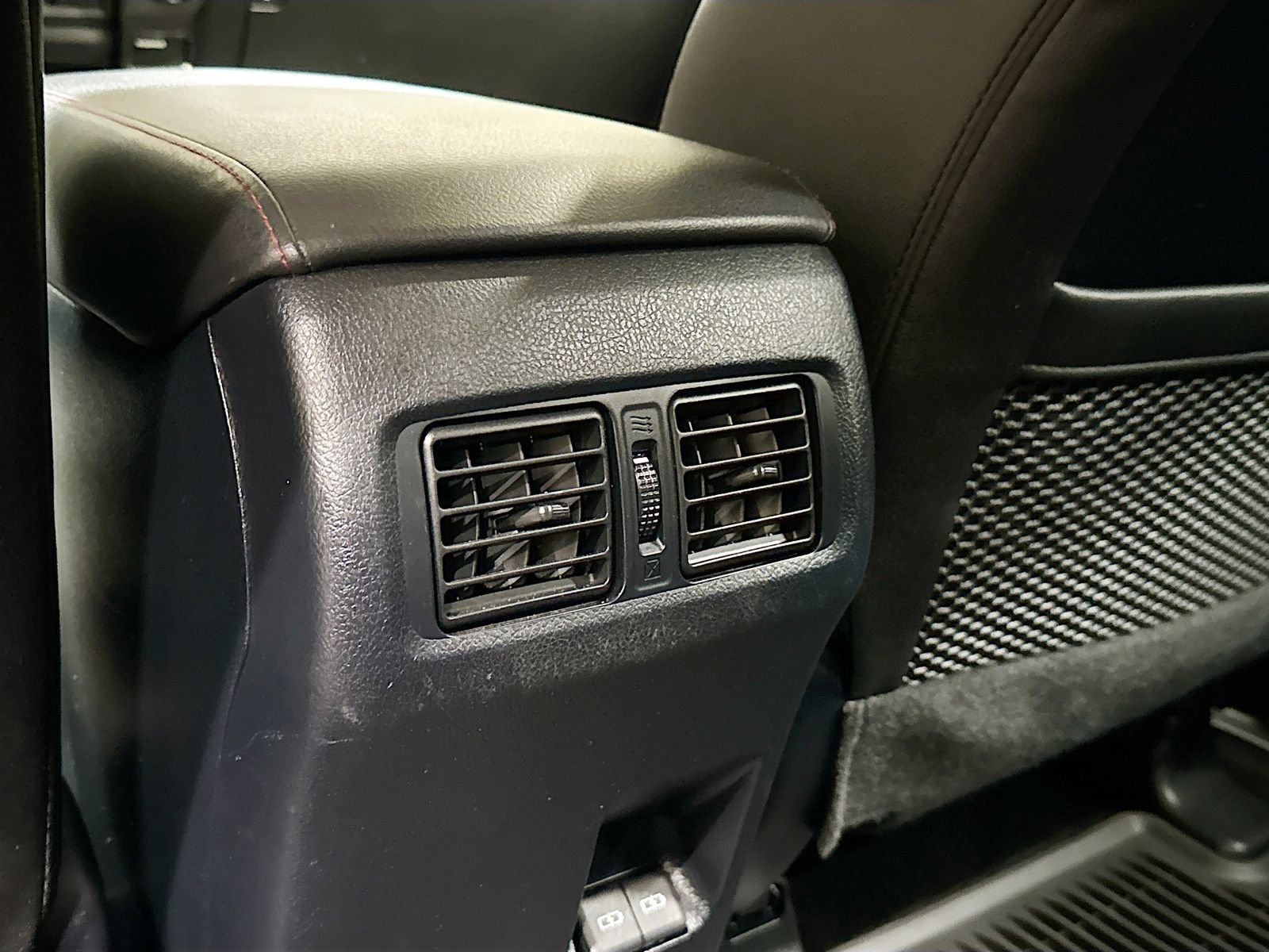 Used 2024 Toyota 4Runner TRD Off-Road Premium AWD/4WD image 27