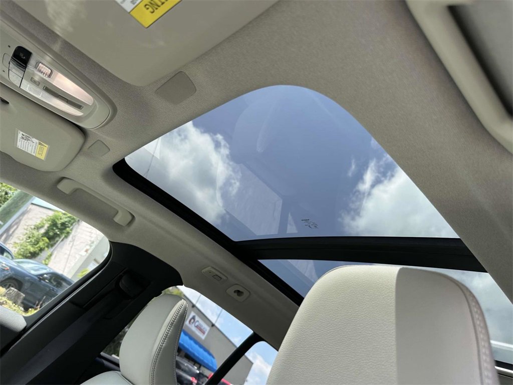 New 2026 Volvo XC40 B4 Plus w/ Protection Package Premier image 18