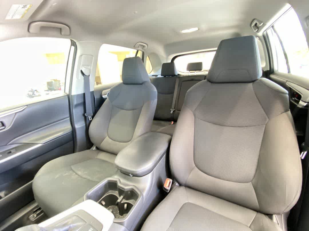 Used 2024 Toyota RAV4 LE AWD/4WD image 14