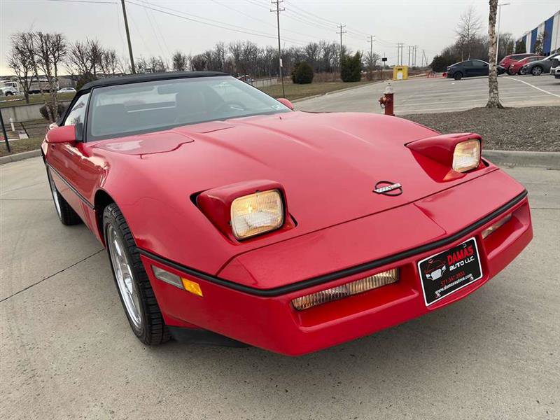 Used 1990 Chevrolet Corvette Convertible RWD image 17