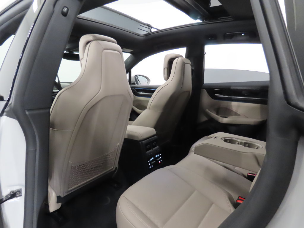 New 2026 Porsche Macan Electric RWD image 45