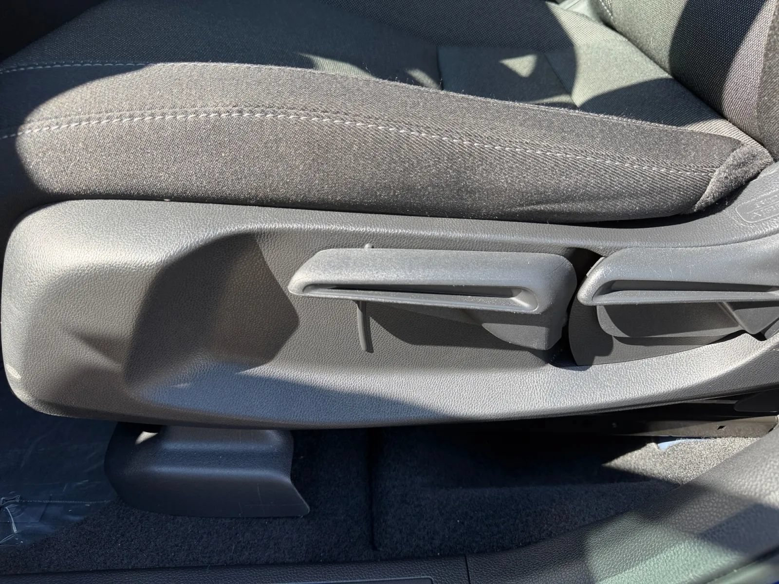 Used 2024 Honda CR-V LX image 17