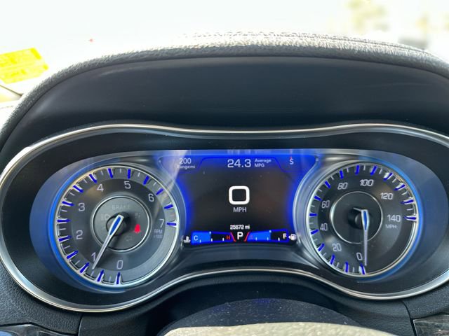 Used 2023 Chrysler 300 Touring L w/ Comfort Group image 12