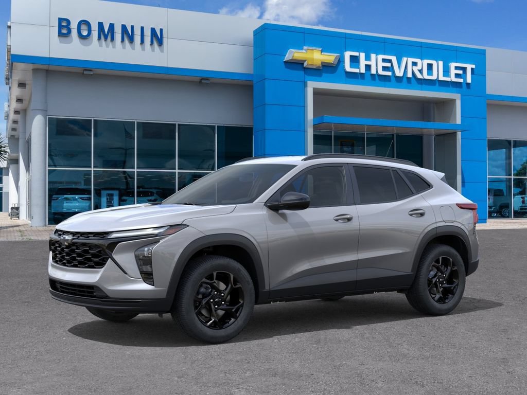 New 2026 Chevrolet Trax LT w/ Midnight Edition FWD image 3