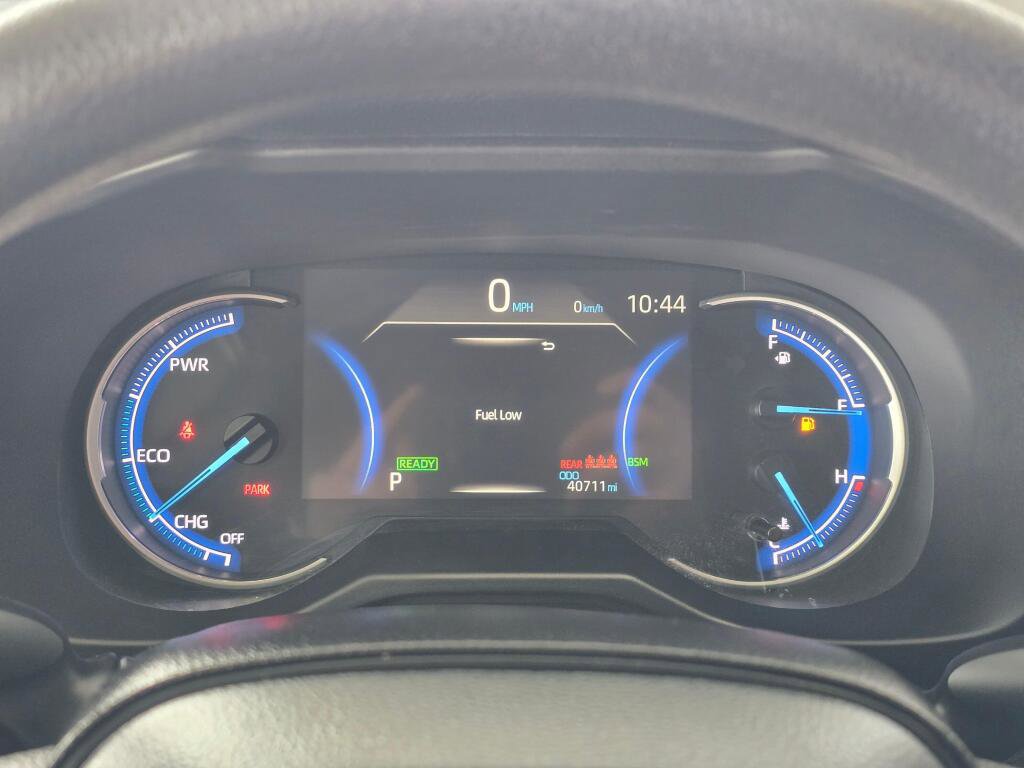 Used 2025 Toyota RAV4 XLE image 27