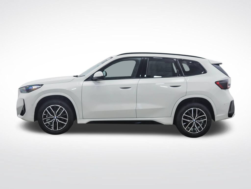 Used 2026 BMW X1 xDrive28i w/ M Sport Package AWD/4WD image 3