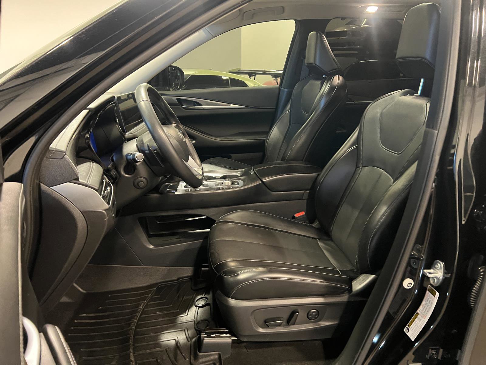 Used 2024 INFINITI QX60 Luxe image 9