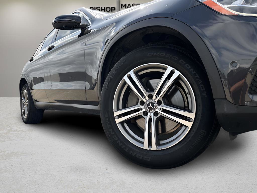 Used 2021 Mercedes-Benz GLC 300 w/ Premium Package image 30