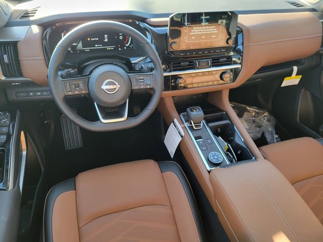 New 2025 Nissan Pathfinder Platinum w/ Black Appearance Package image 34