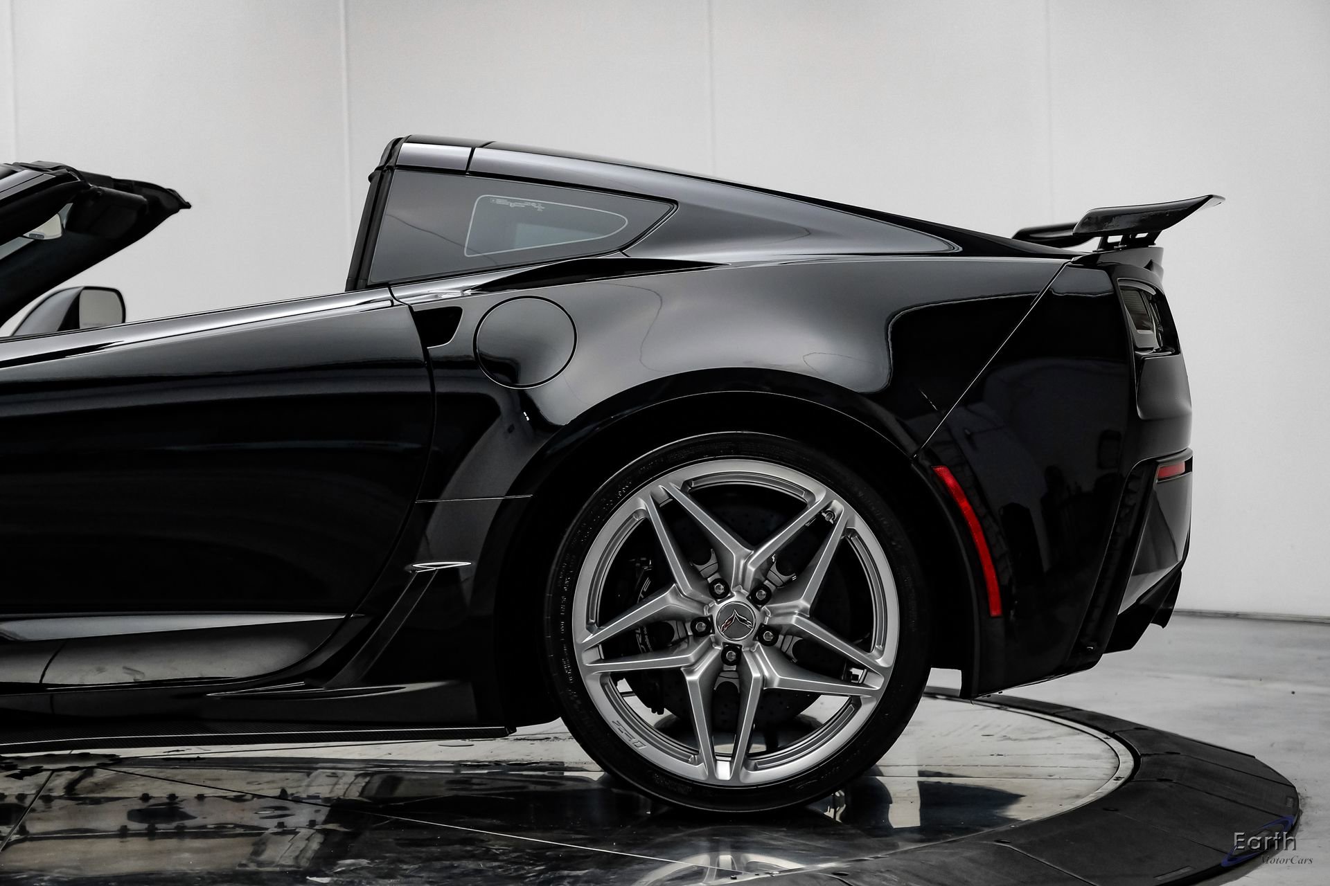 Used 2019 Chevrolet Corvette ZR1 RWD image 11