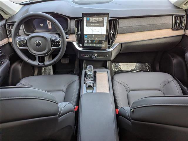 Certified 2025 Volvo XC90 B6 Plus w/ Protection Package Premier image 19