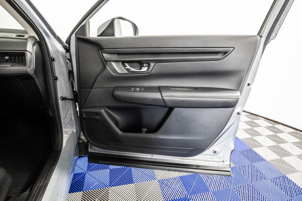 Used 2025 Honda CR-V LX image 15