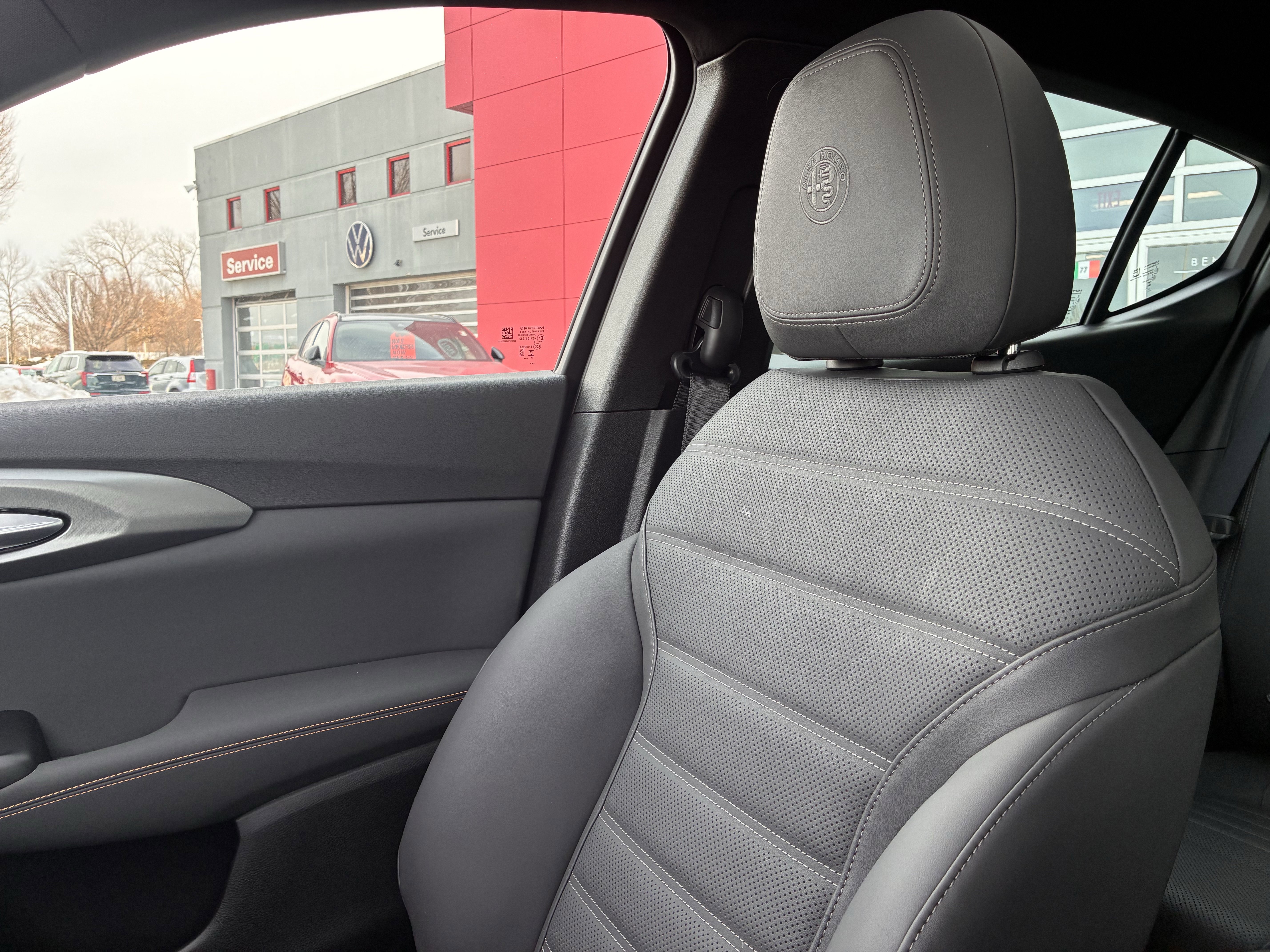 New 2026 Alfa Romeo Tonale Veloce w/ Quick Order Package 23H Volce image 24