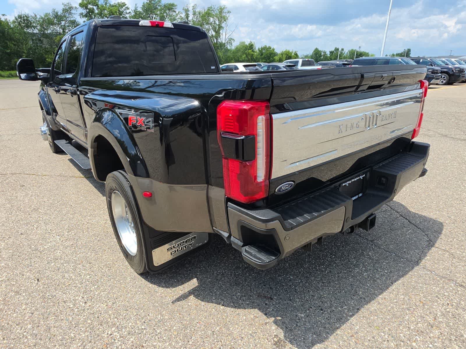 Used 2023 Ford F450 King Ranch w/ FX4 Off-Road Package AWD/4WD image 11