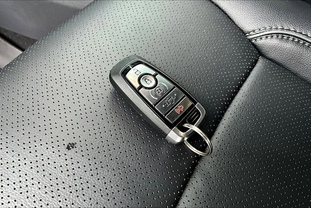 Used 2025 Ford F150 Lariat w/ Equipment Group 502A High image 36