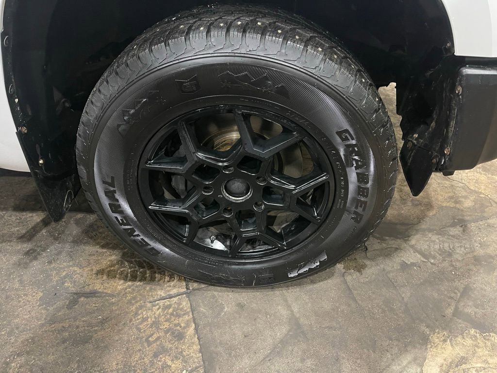 Used 2015 Toyota Tundra SR image 31