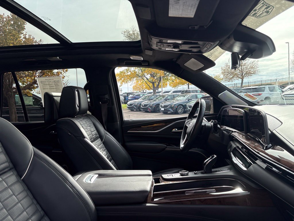 Used 2022 Cadillac Escalade Sport Platinum AWD/4WD image 30