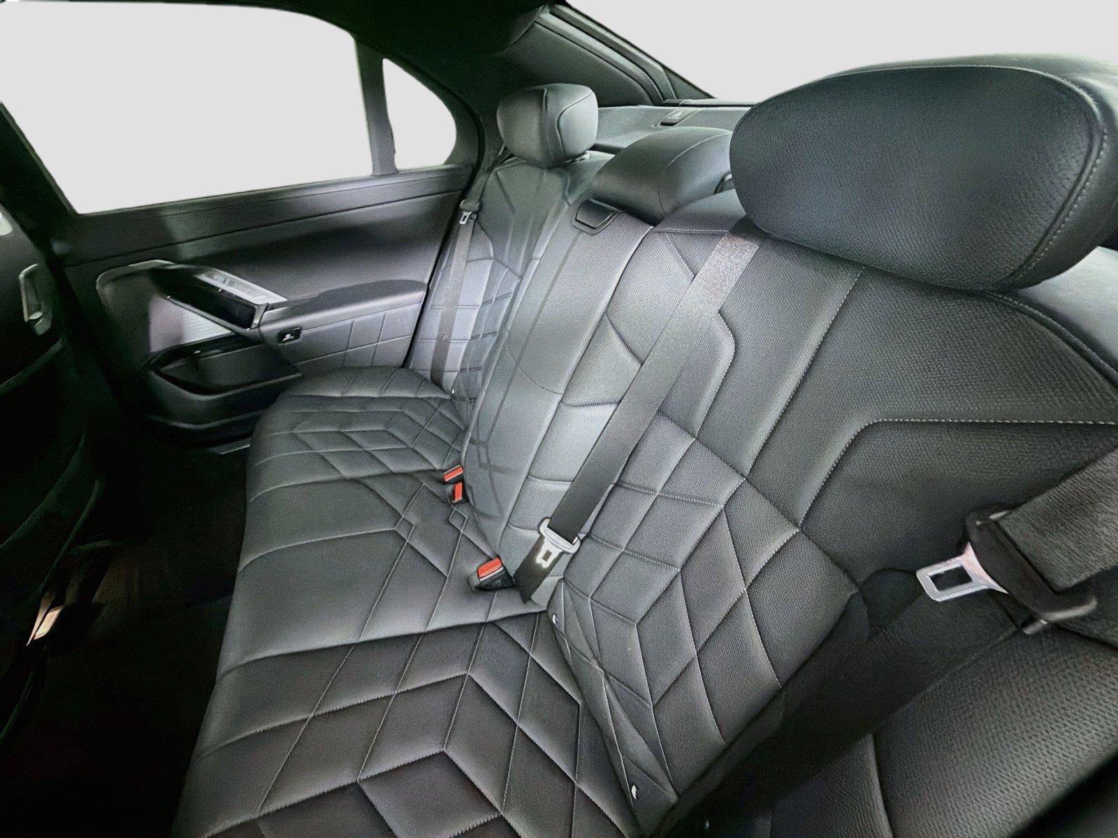 Used 2023 BMW 740i RWD image 25