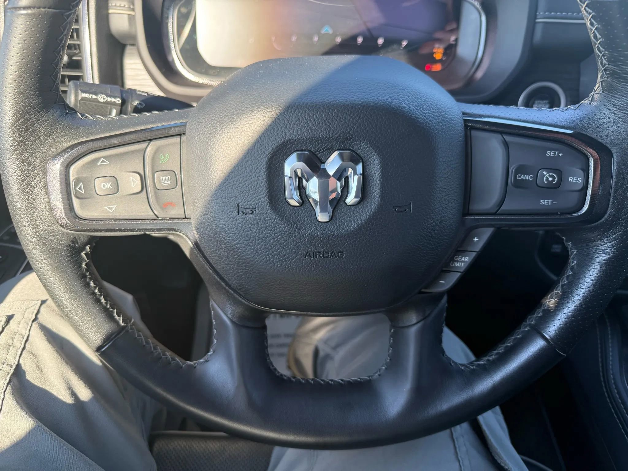 Used 2024 RAM 2500 Rebel w/ Towing Technology Group image 13