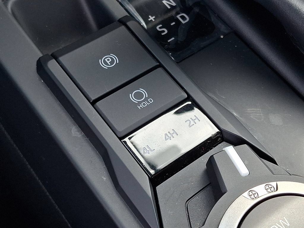 Certified 2026 Toyota Tacoma SR5 AWD/4WD image 28