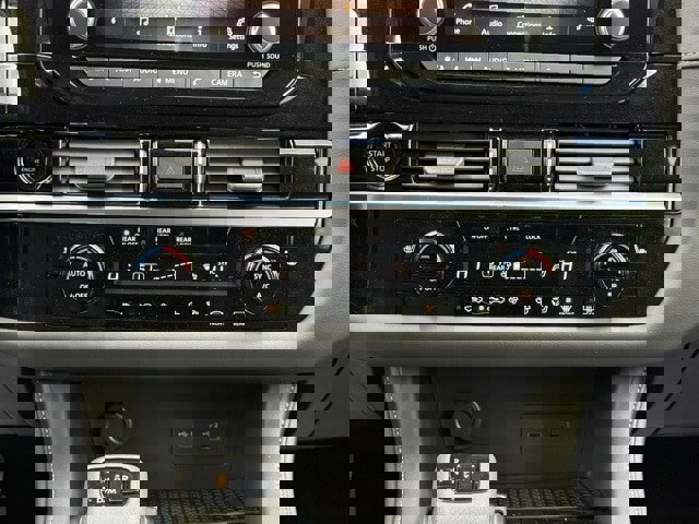 New 2025 Nissan Pathfinder SV image 29