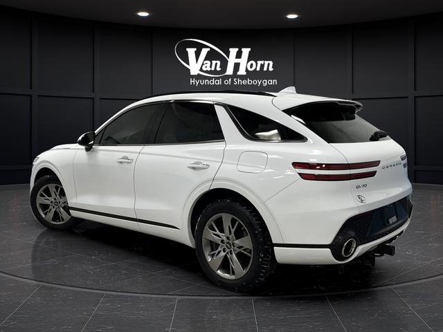 Used 2025 Genesis GV70 3.5T Sport image 3