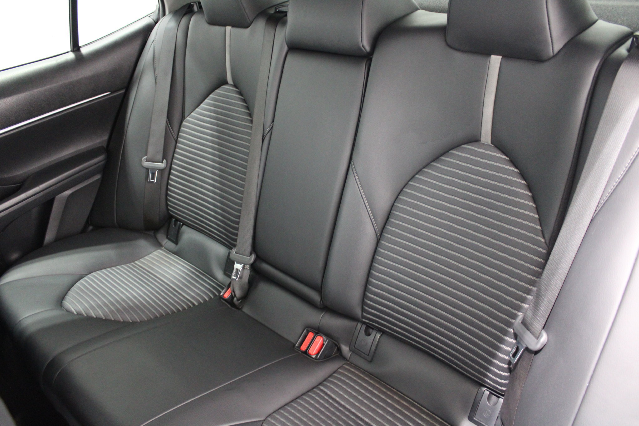 Used 2024 Toyota Camry SE FWD image 18