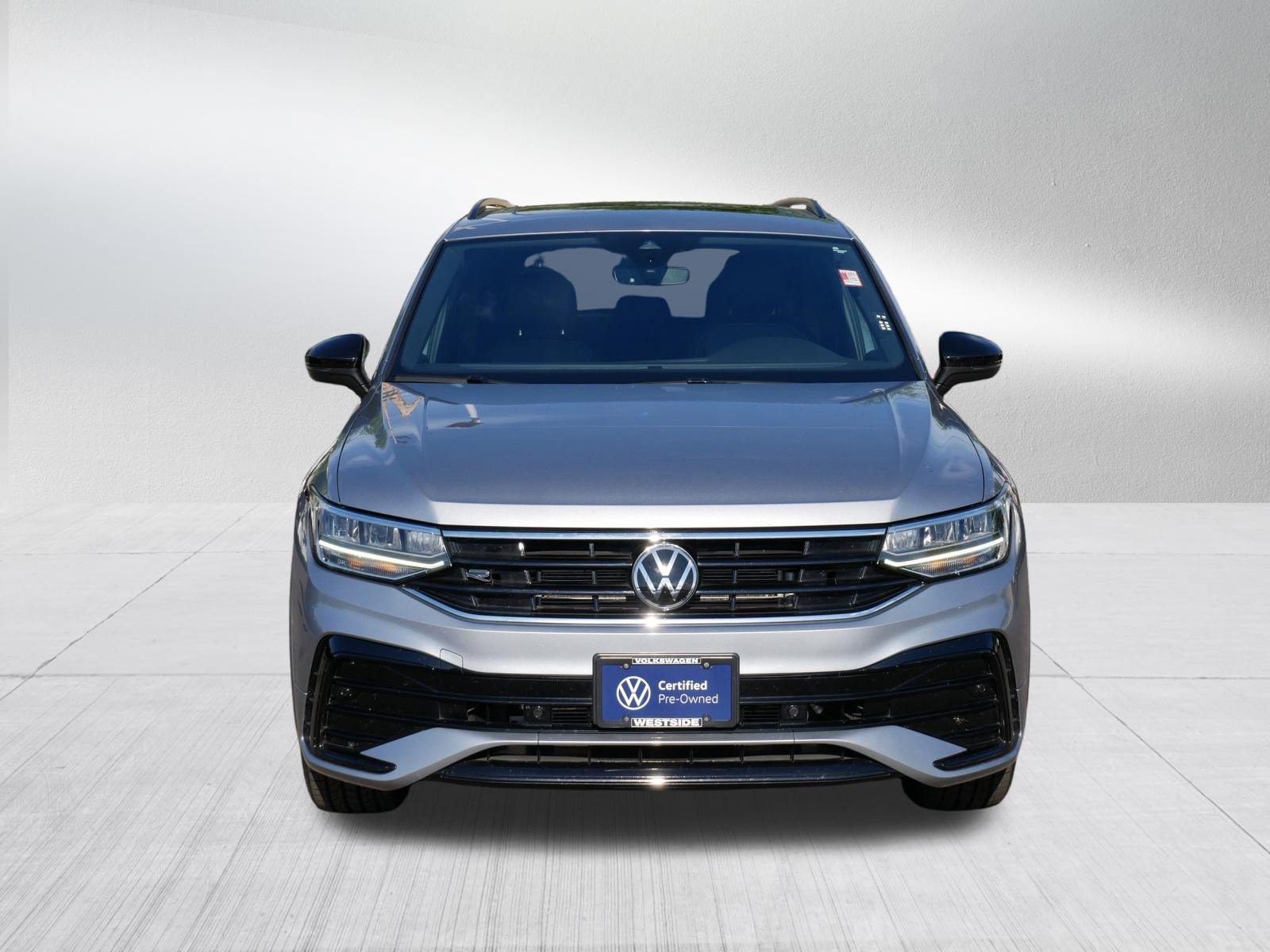 Certified 2023 Volkswagen Tiguan SE R-Line AWD/4WD image 2