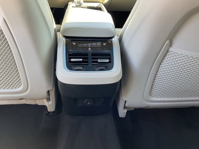 Used 2023 Volvo XC60 B5 Ultimate w/ Climate Package image 18