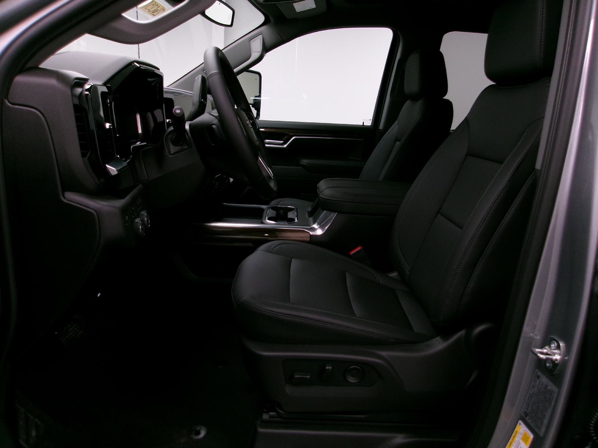 New 2026 Chevrolet Silverado 2500 LT w/ Trail Boss Package image 9