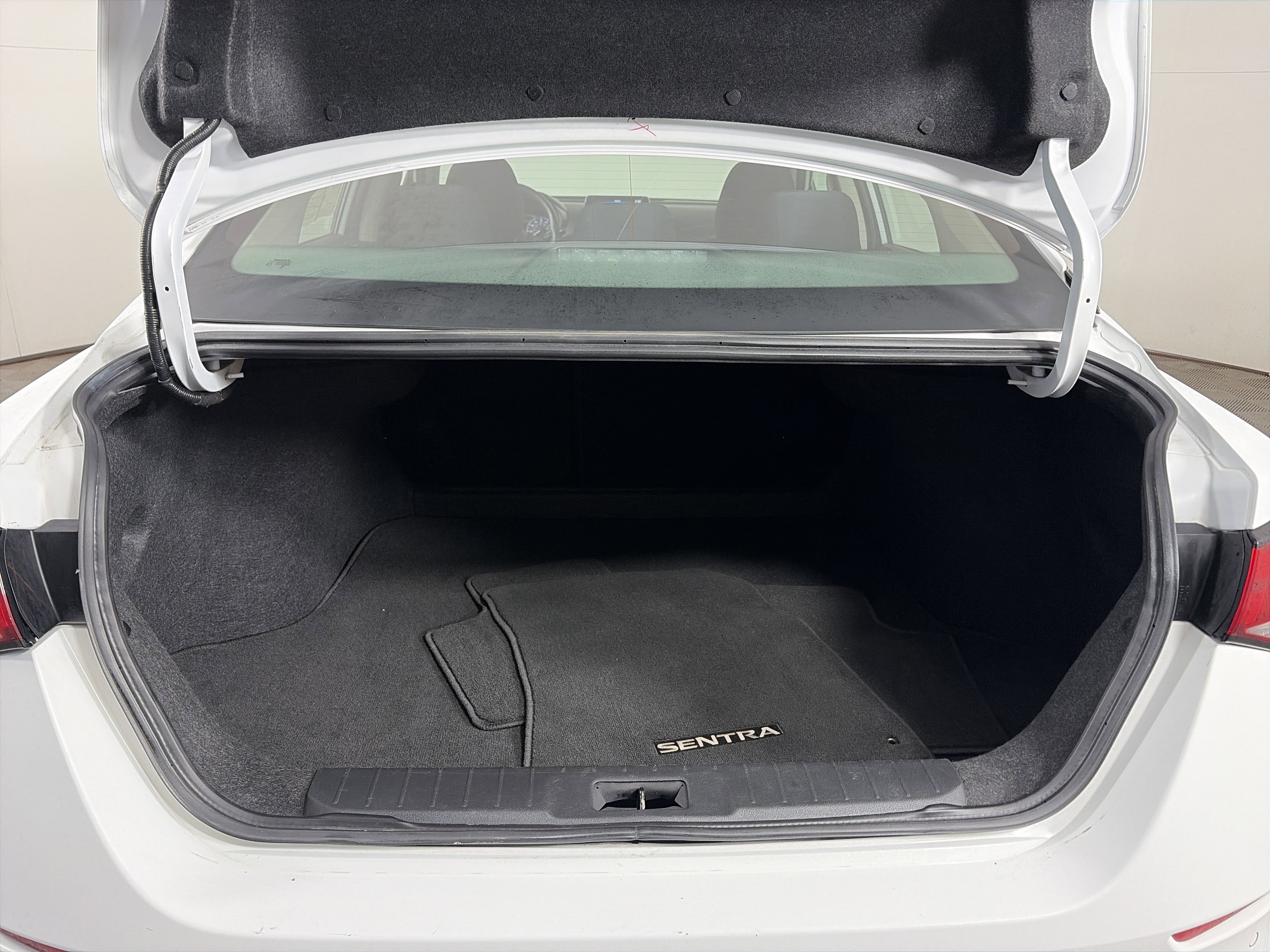 Certified 2024 Nissan Sentra SV image 19