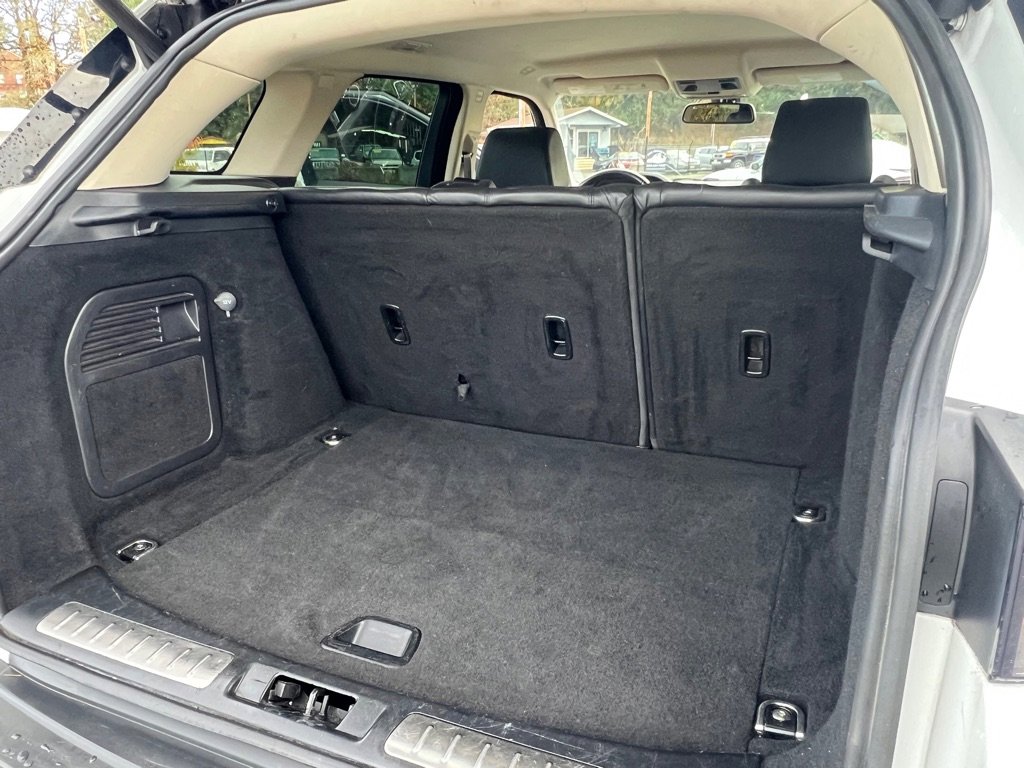 Used 2012 Land Rover Range Rover Evoque Pure image 24