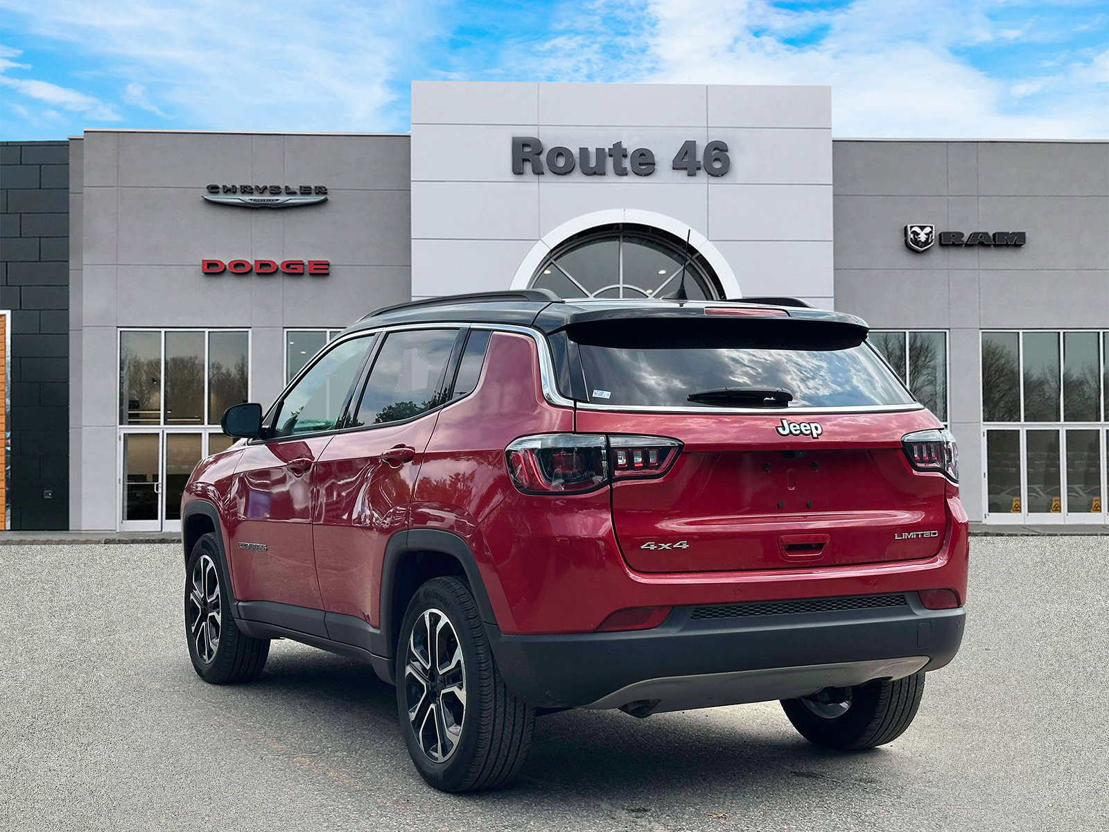 Used 2024 Jeep Compass Limited AWD/4WD image 4