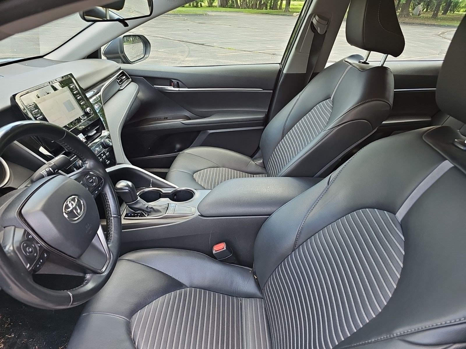 Used 2024 Toyota Camry SE FWD image 18