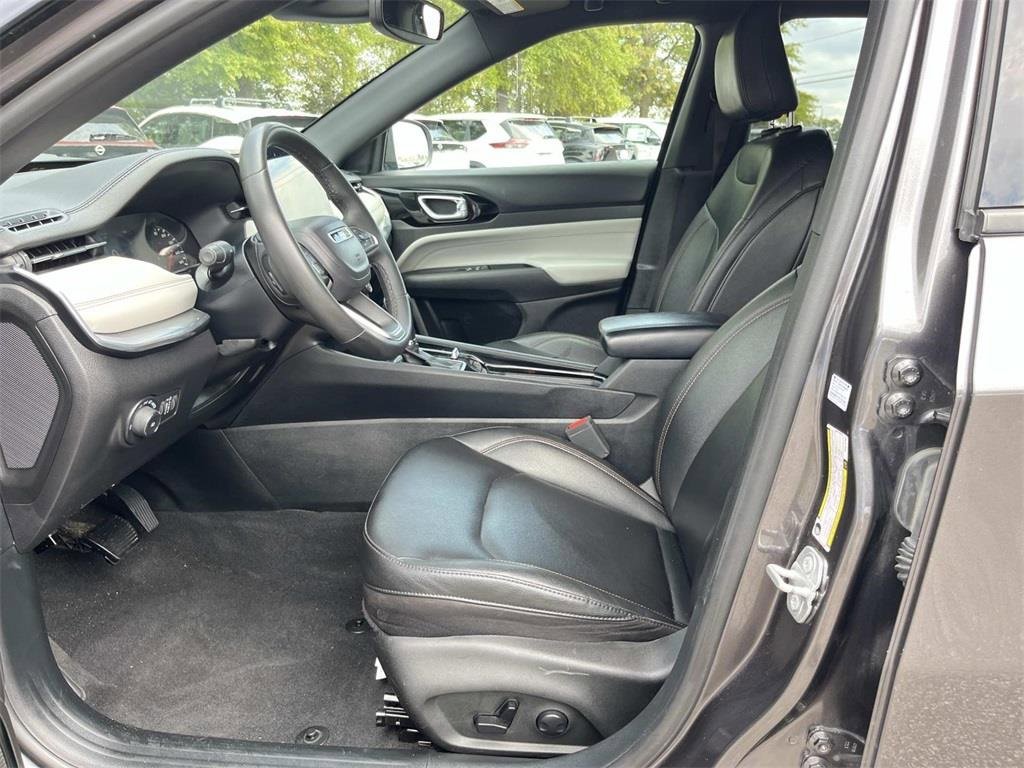 Used 2024 Jeep Compass Limited image 21