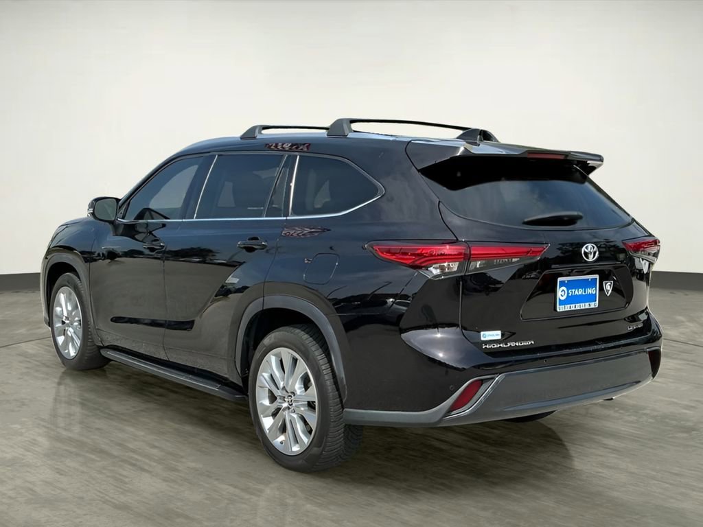 Used 2020 Toyota Highlander Limited image 4
