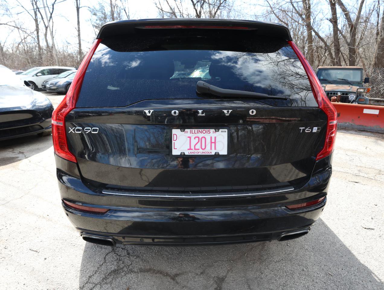 Used 2017 Volvo XC90 T6 R-Design w/ Vision Package AWD/4WD image 7