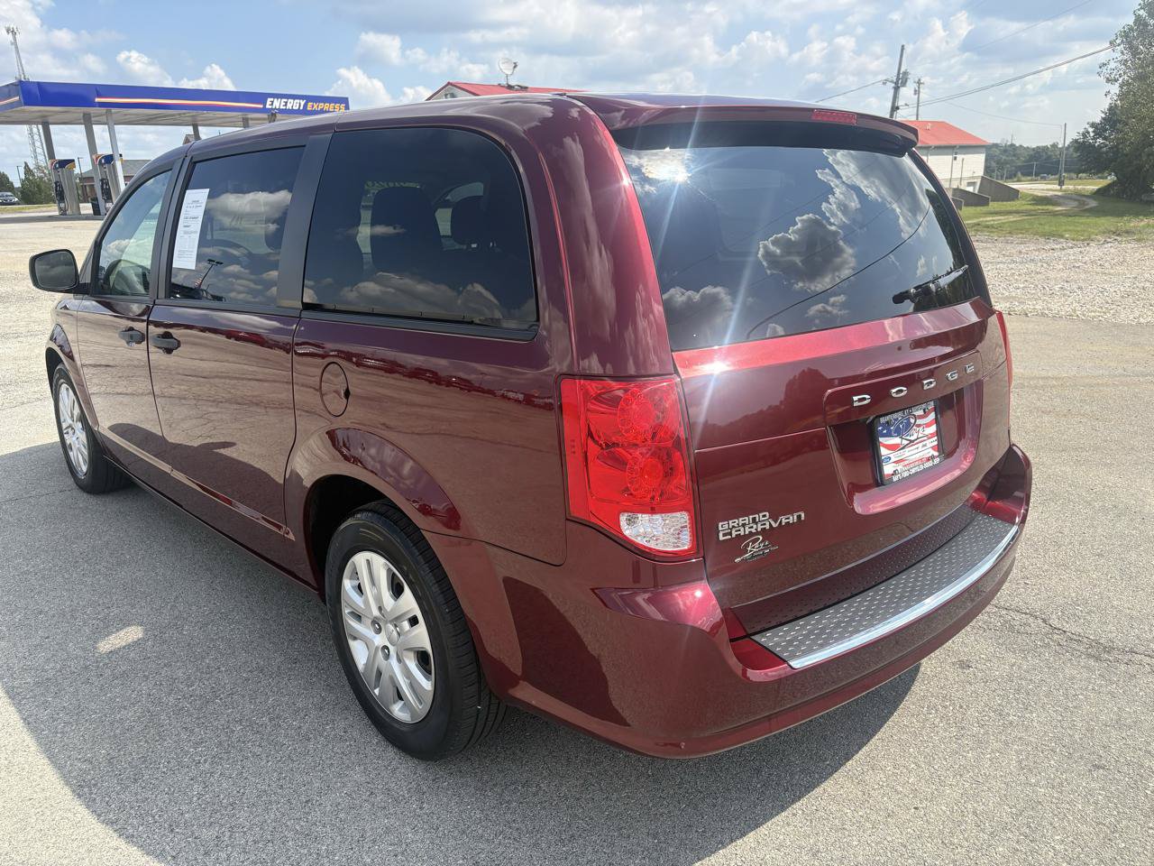 Used 2020 Dodge Grand Caravan SE FWD image 5