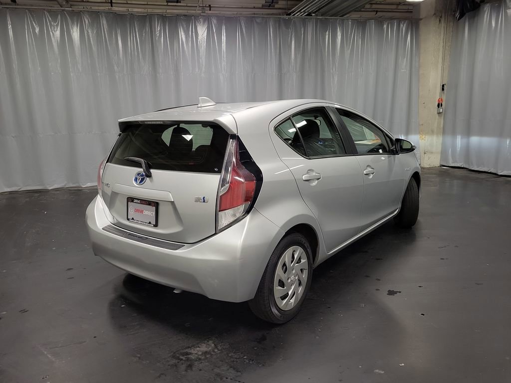 Used 2016 Toyota Prius C Two image 8