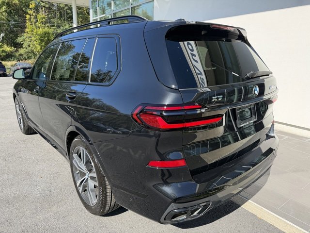 New 2026 BMW X7 M60i w/ Climate Comfort Package image 9