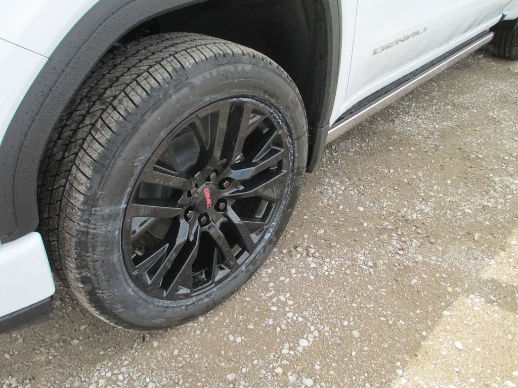 New 2026 GMC Sierra 1500 Denali AWD/4WD image 13