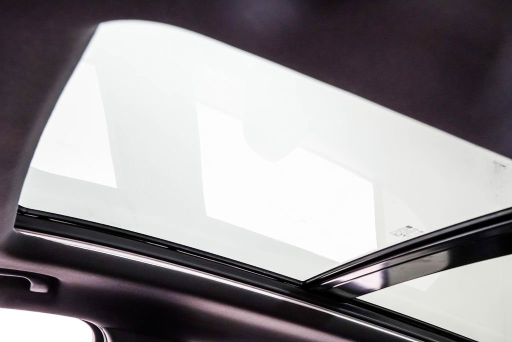 Used 2022 Chevrolet Equinox RS FWD image 19