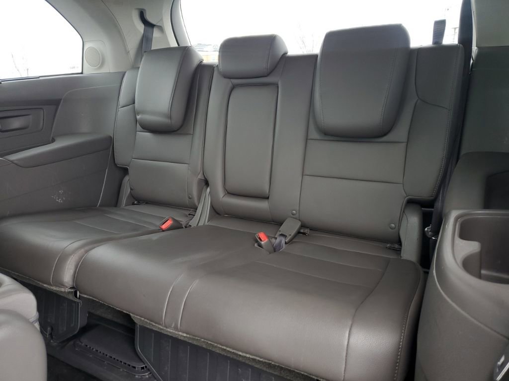 Used 2016 Honda Odyssey Touring Elite image 36