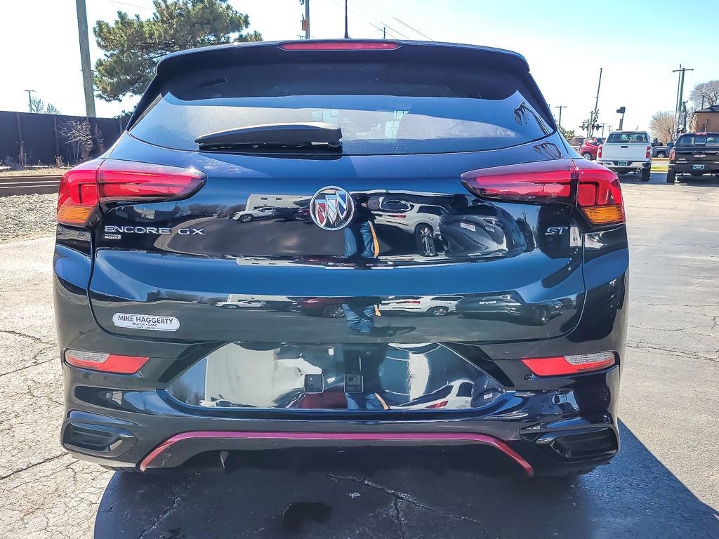 Used 2020 Buick Encore GX Select w/ Sport Touring Package image 5