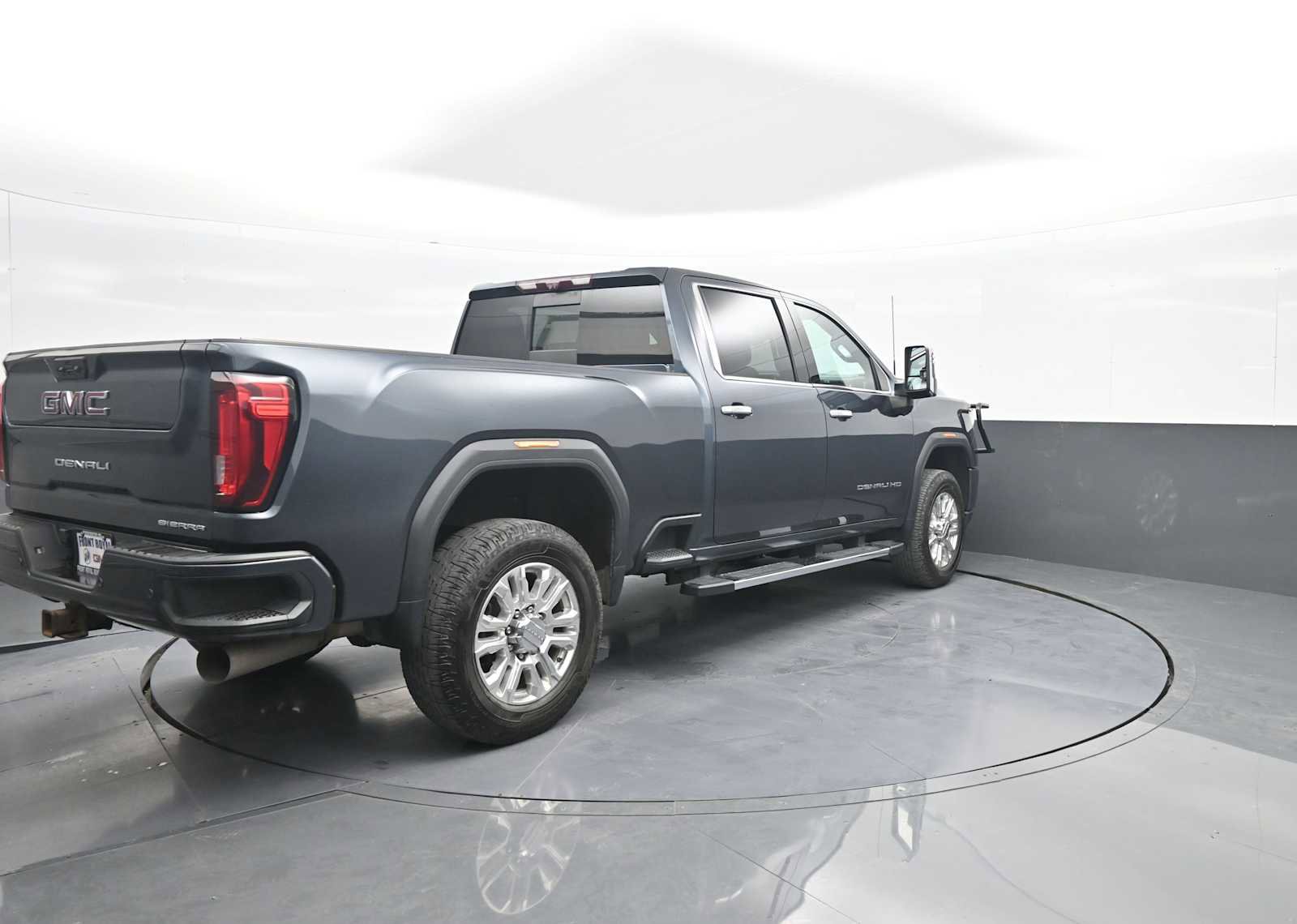 Used 2020 GMC Sierra 2500 Denali w/ Denali Ultimate Package AWD/4WD image 8