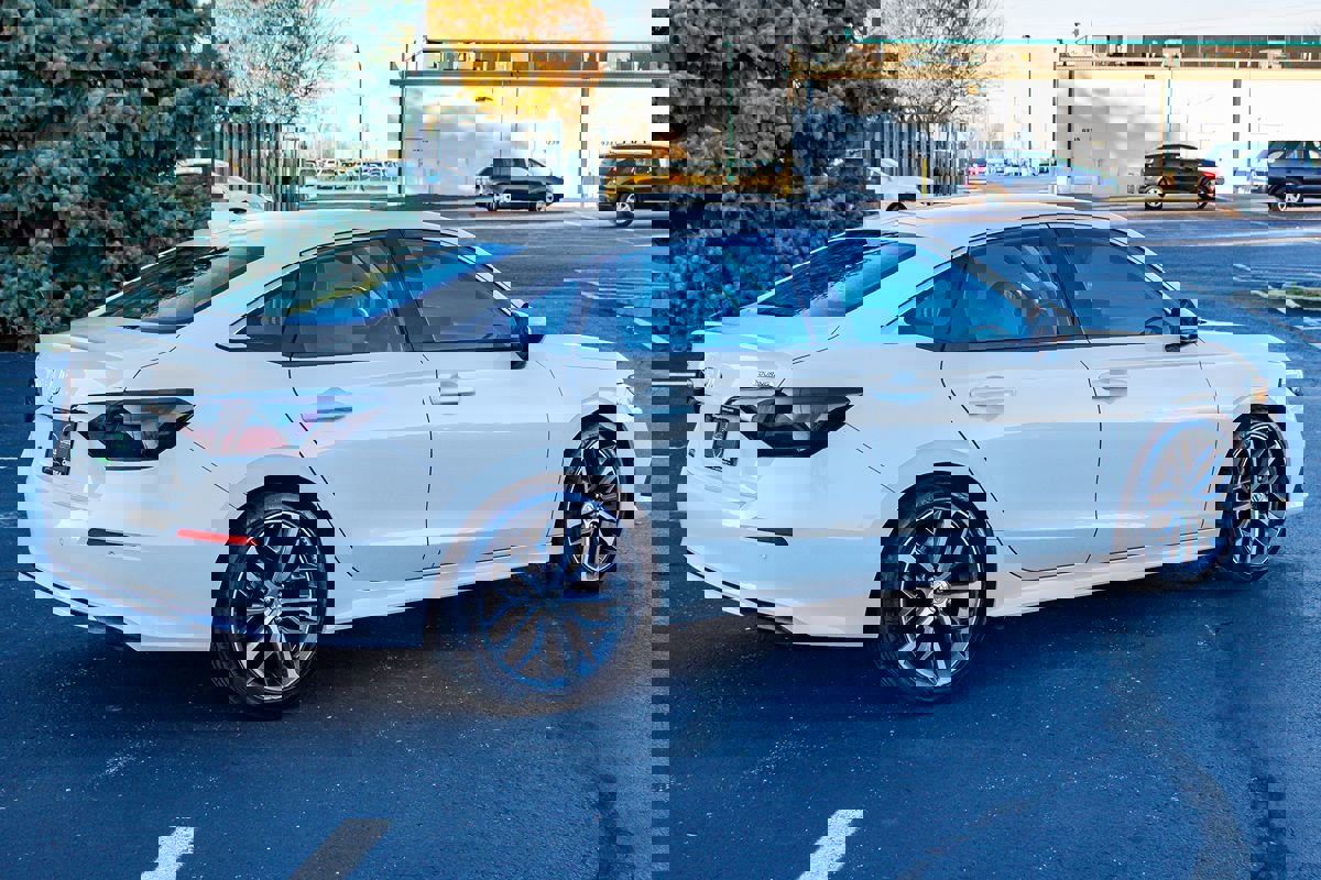 Used 2023 Honda Civic Touring image 10