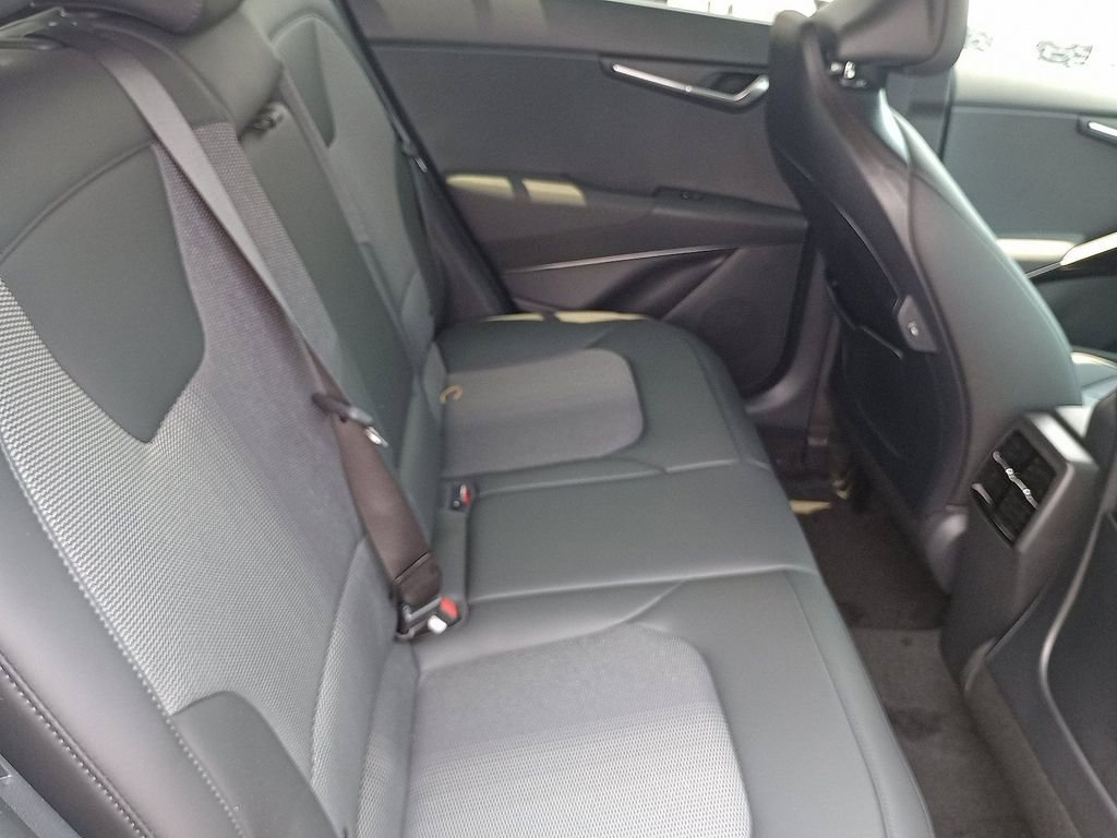 New 2025 Kia Niro EX image 8