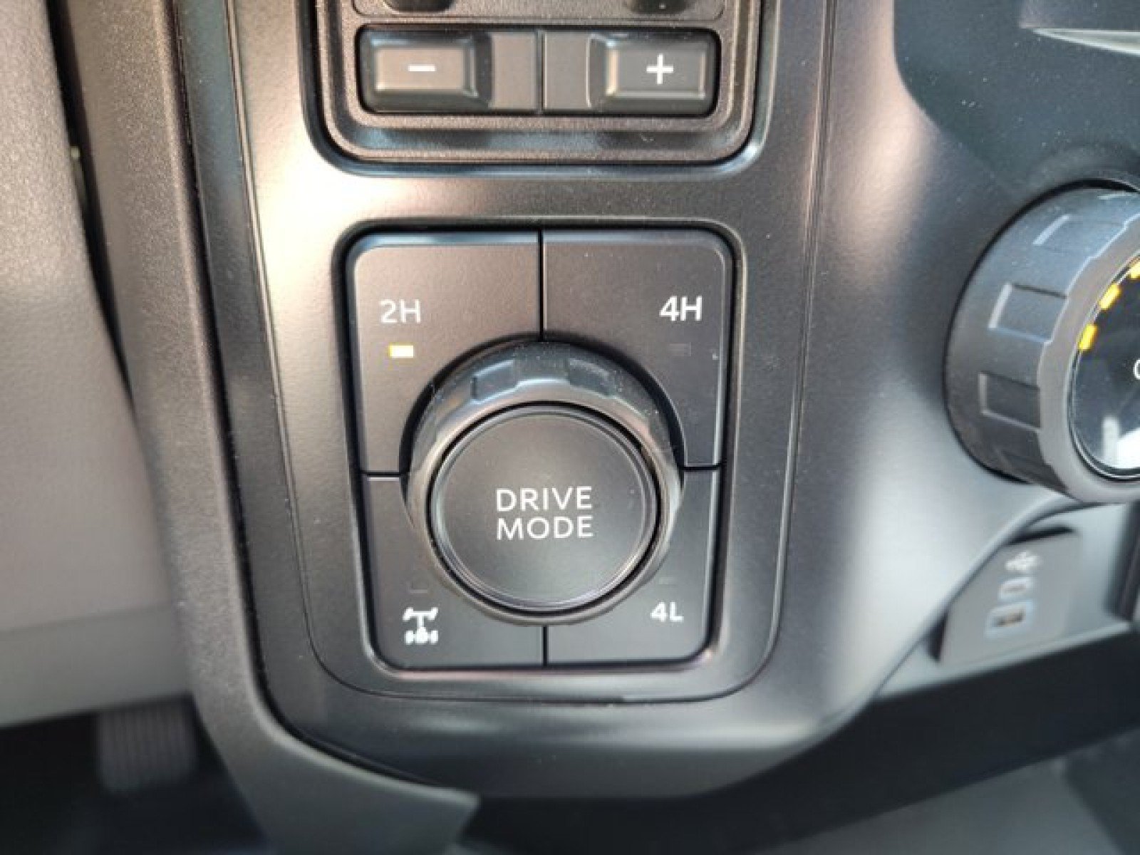 Used 2023 Ford F250 XL w/ STX Appearance Package AWD/4WD image 22