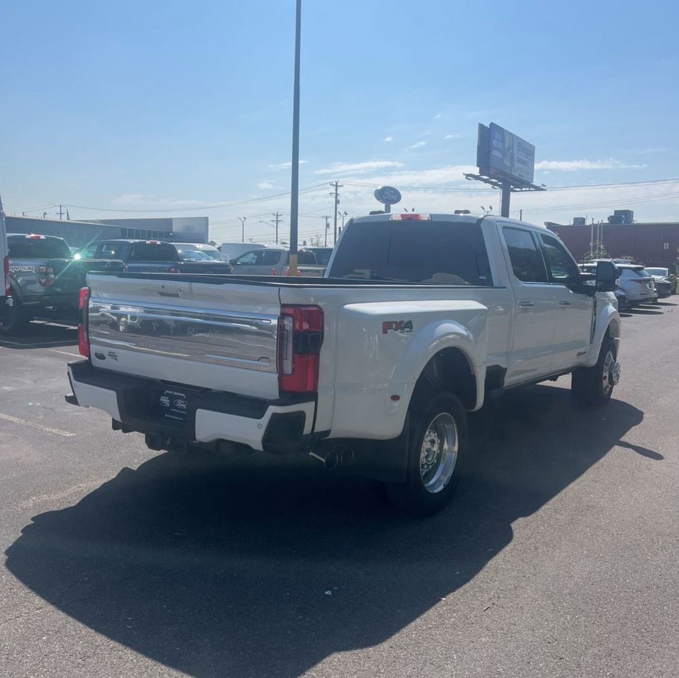 Used 2025 Ford F450 Platinum w/ Platinum Plus Package image 18