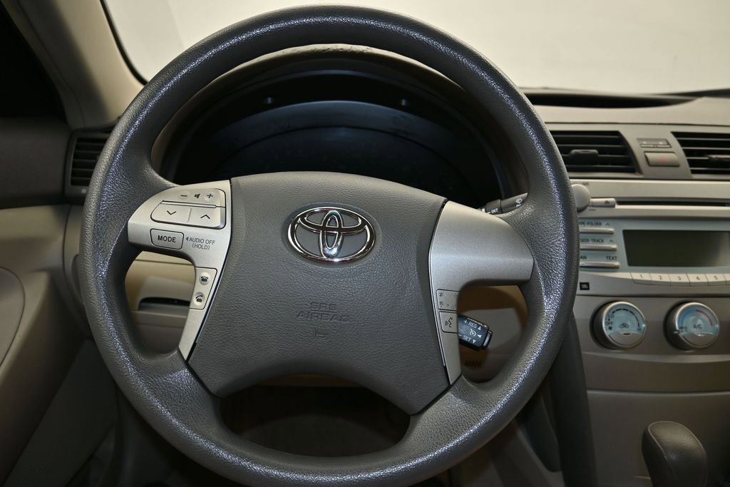 Used 2009 Toyota Camry LE FWD image 13